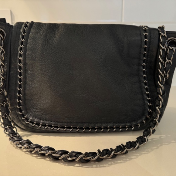 Vintage CHANEL Leather Luxe Ligne accordion flap bag - Picture 10 of 17